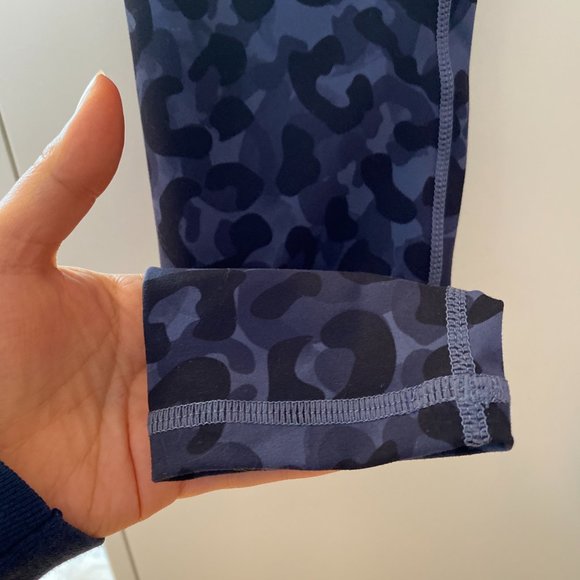 High Wasted Workout Leggings - Picture 3 of 9